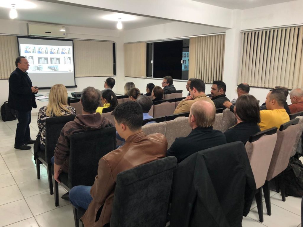 treinamento sobre segurança em condomínios no grupo uptime